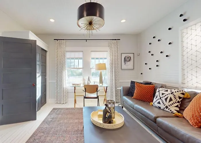 Historic Downtown With High-speed Wifi And Ac - Dogs Okay Holiday home
