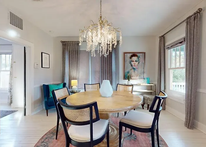 Historic Downtown With High-speed Wifi And Ac - Dogs Okay Holiday home Pensacola